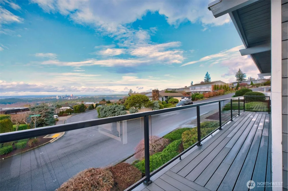 13901 Somerset Lane SE Bellevue, WA 98006