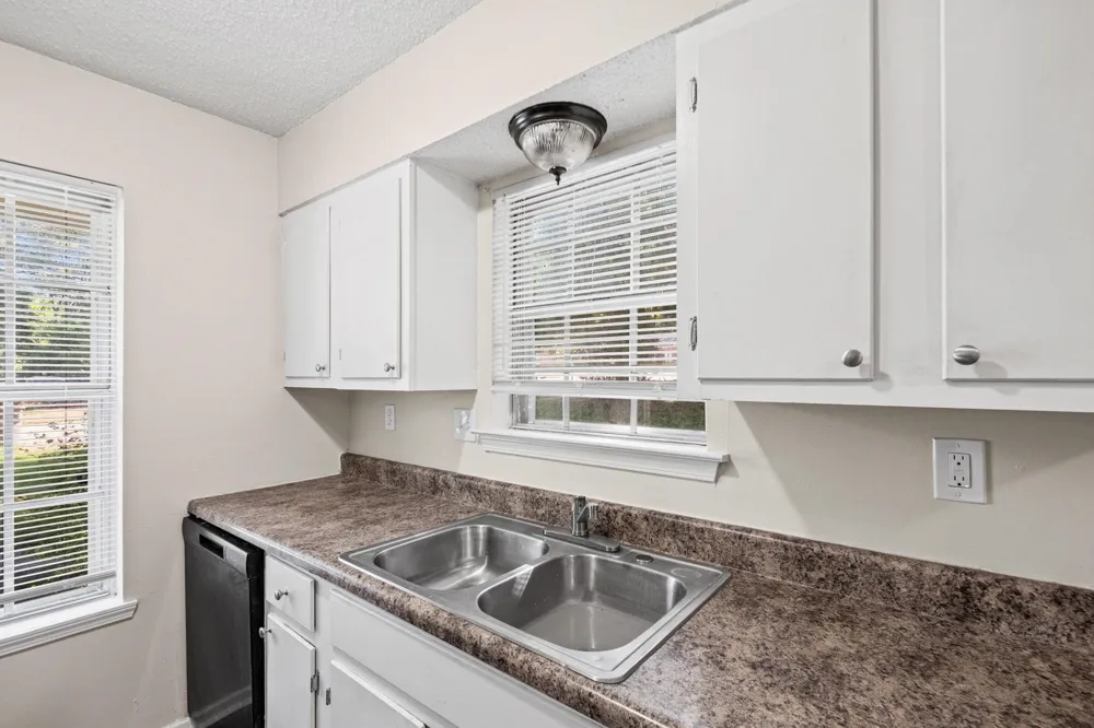 3887 HOUGHTON CV Memphis, TN 38128