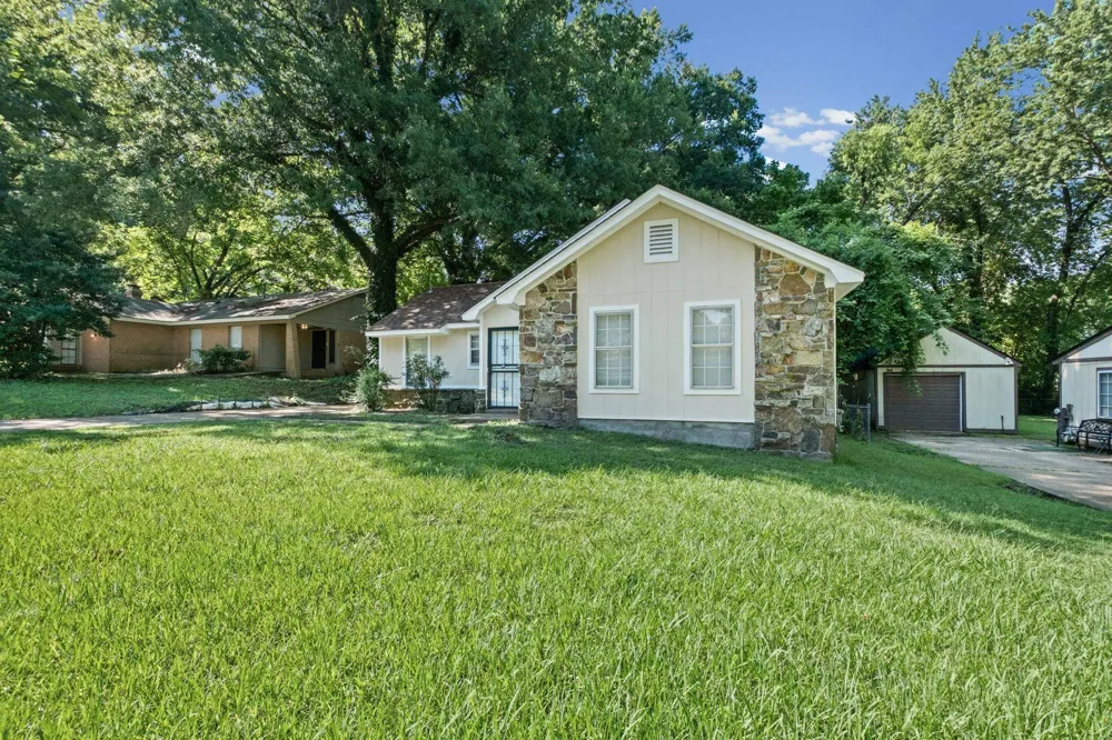 3887 HOUGHTON CV Memphis, TN 38128