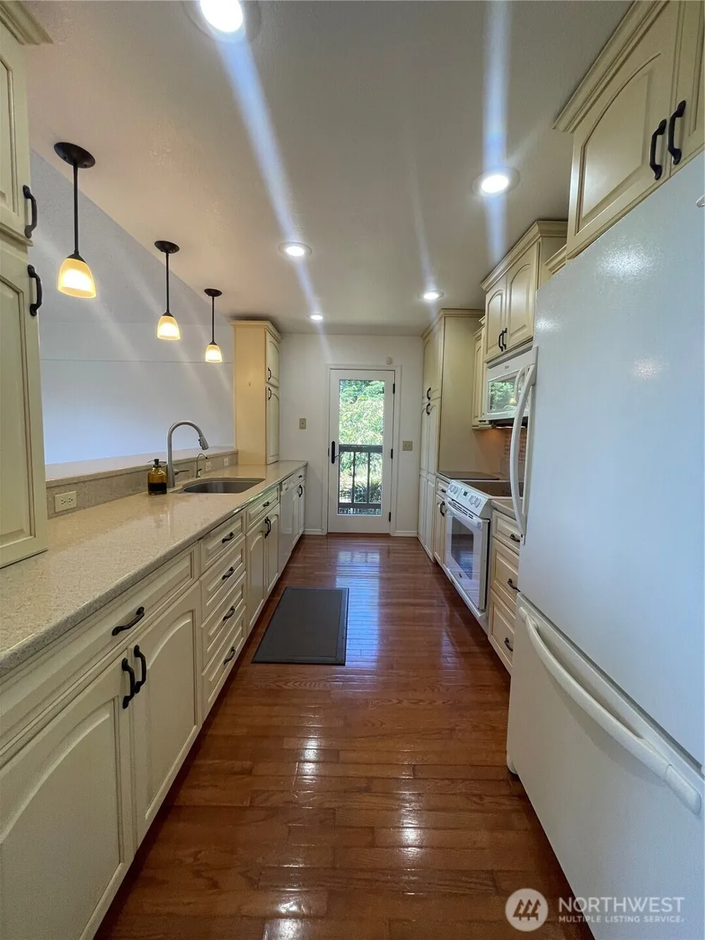 2151 Raymond-South Bend Road Raymond, WA 98577
