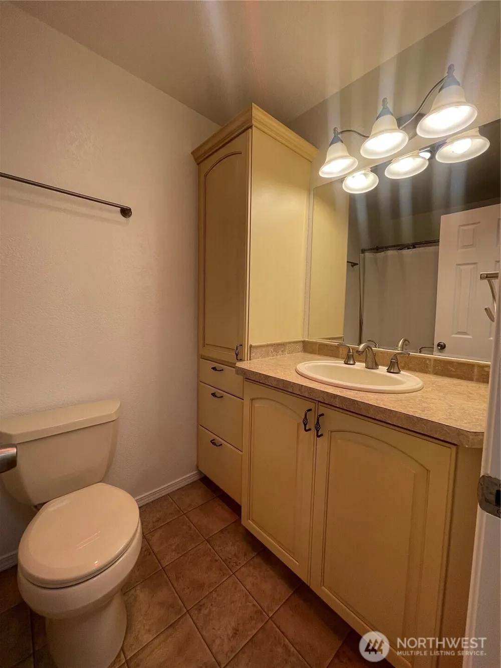 2151 Raymond-South Bend Road Raymond, WA 98577