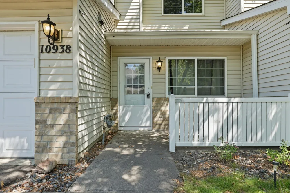 10938 181st Lane NW Elk River, MN 55330