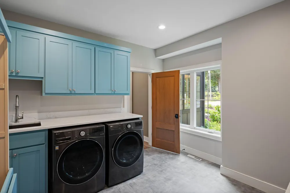860 Windjammer Lane Orono, MN 55364