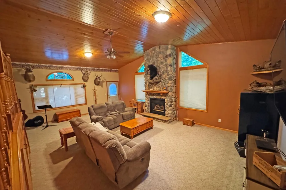 1298 210th Avenue Ogilvie, MN 56358