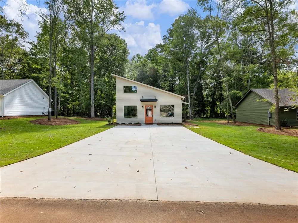 8083 Beachwood Drive Murrayville, GA 30564