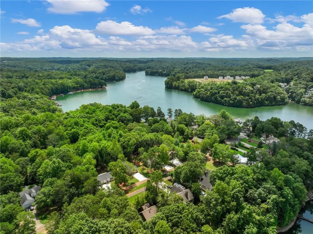 8083 Beachwood Drive Murrayville, GA 30564