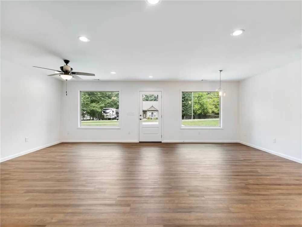 8083 Beachwood Drive Murrayville, GA 30564