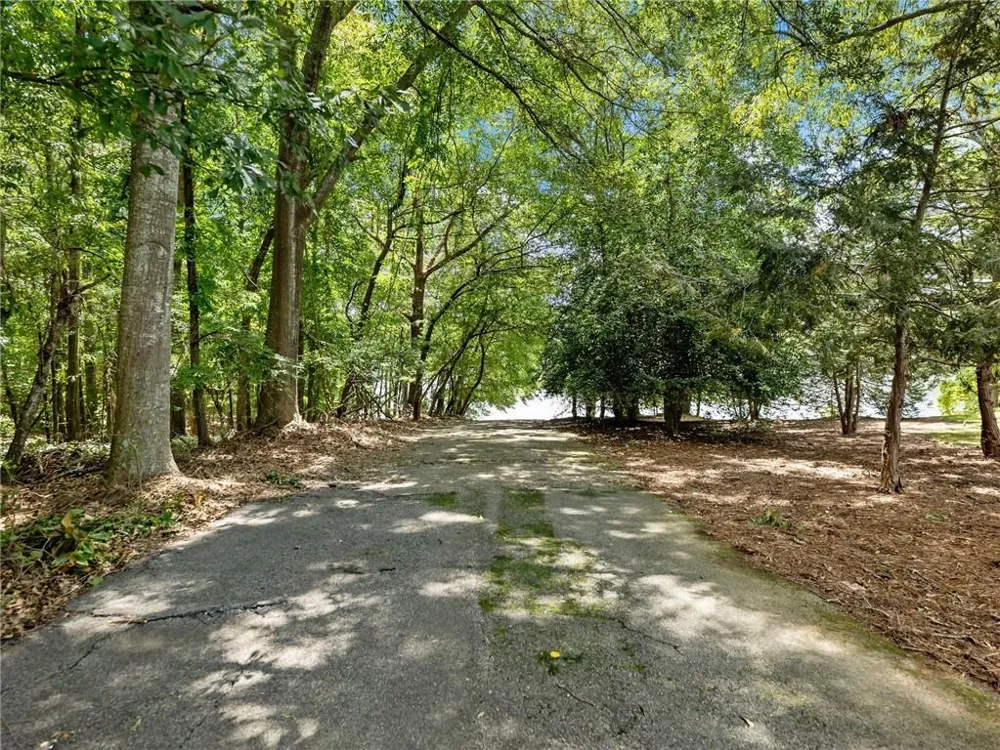 8083 Beachwood Drive Murrayville, GA 30564