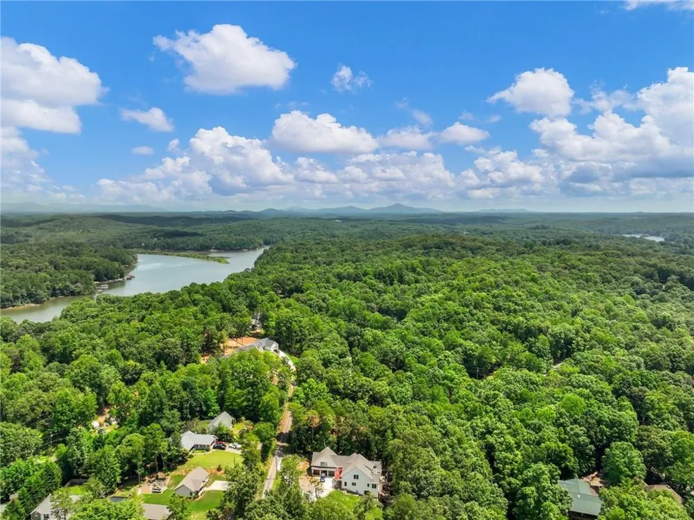 8083 Beachwood Drive Murrayville, GA 30564