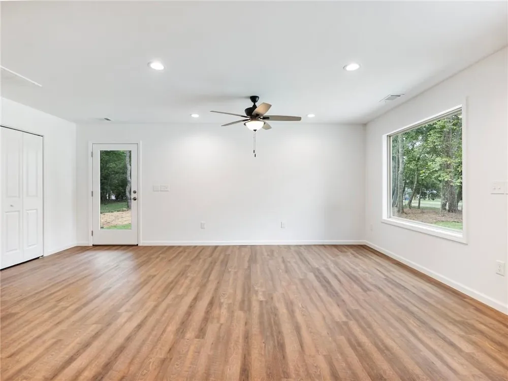8083 Beachwood Drive Murrayville, GA 30564