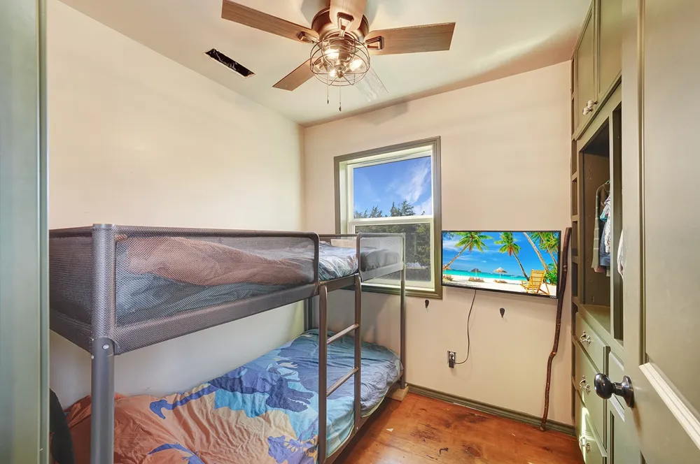 1696 County Road 222 Gainesville, TX 76240