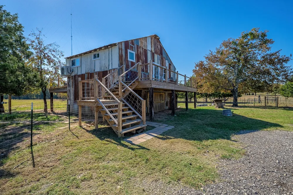1696 County Road 222 Gainesville, TX 76240