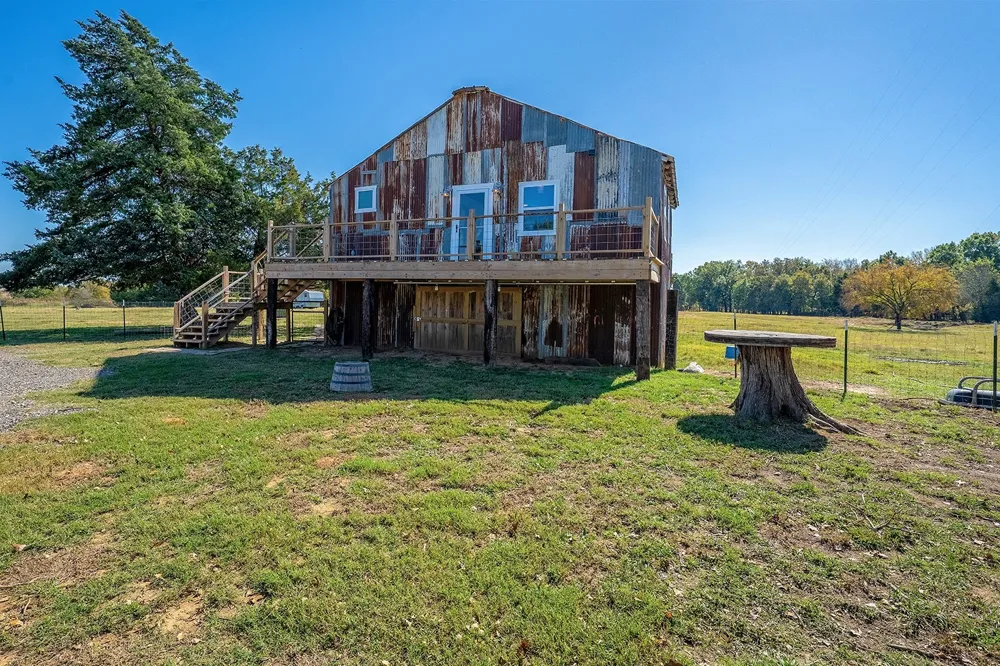 1696 County Road 222 Gainesville, TX 76240
