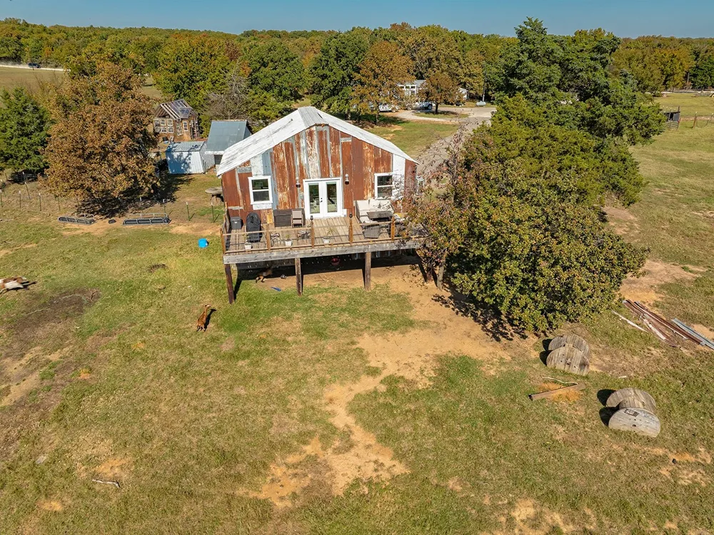 1696 County Road 222 Gainesville, TX 76240