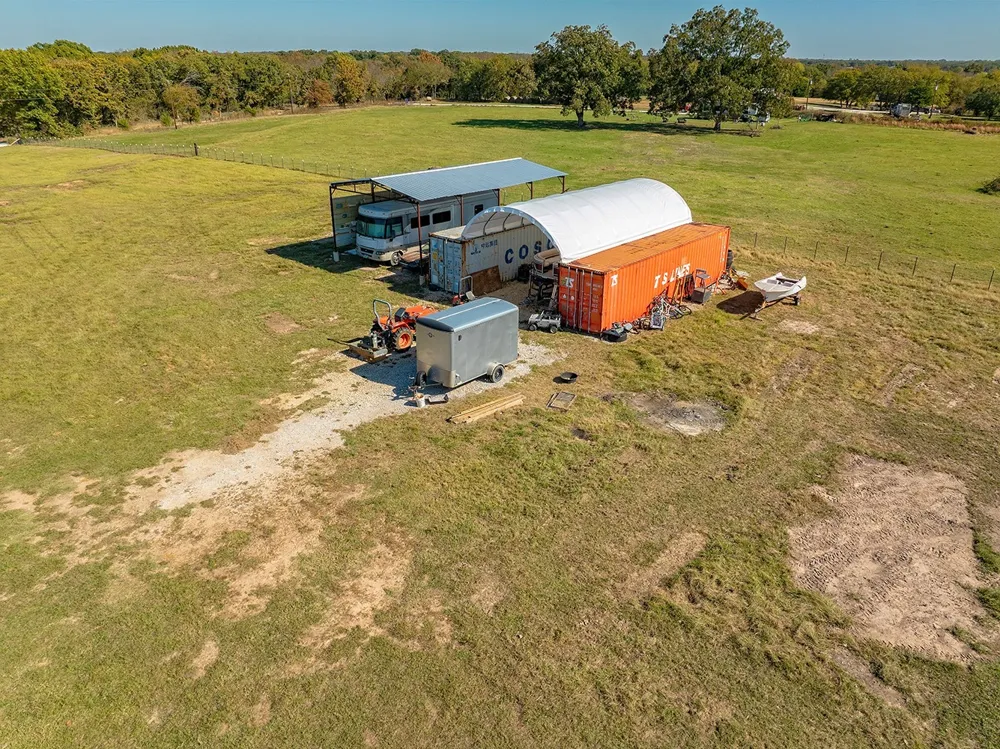 1696 County Road 222 Gainesville, TX 76240