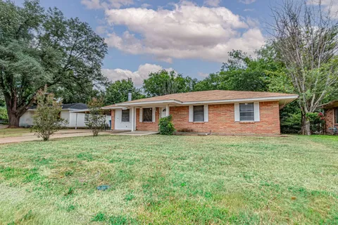 1409 Crestview Drive