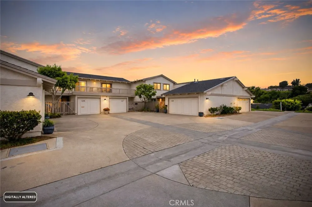 127 Avenida Adobe San Clemente, CA 92672