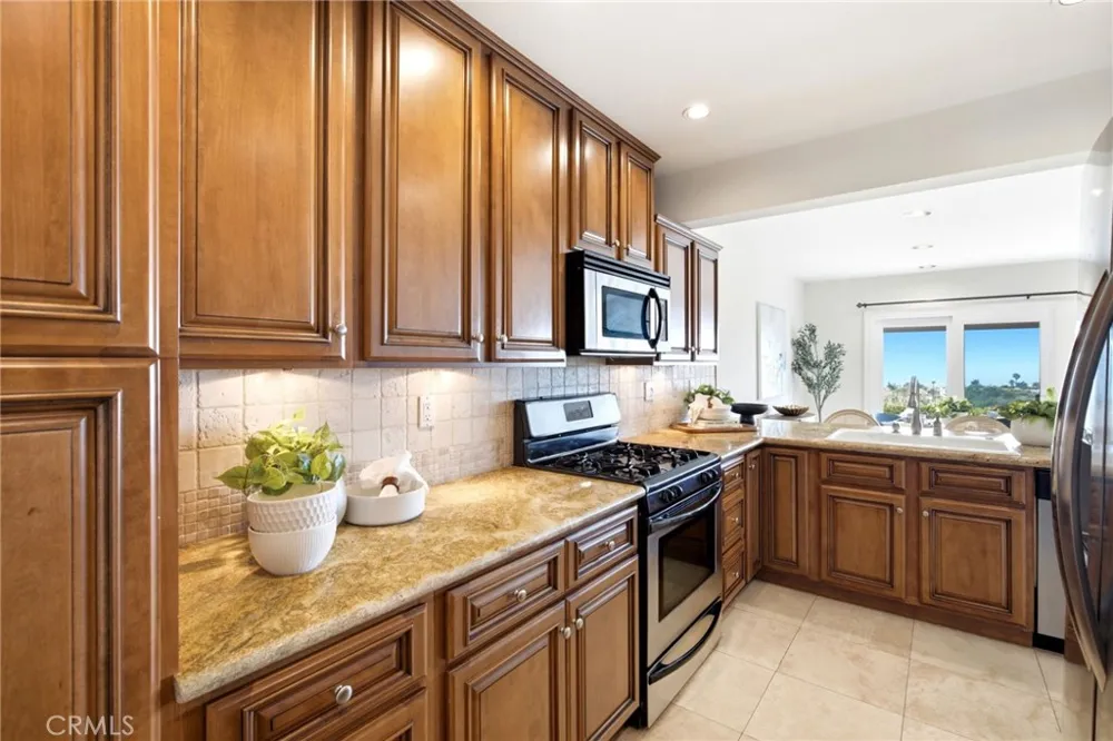 127 Avenida Adobe San Clemente, CA 92672