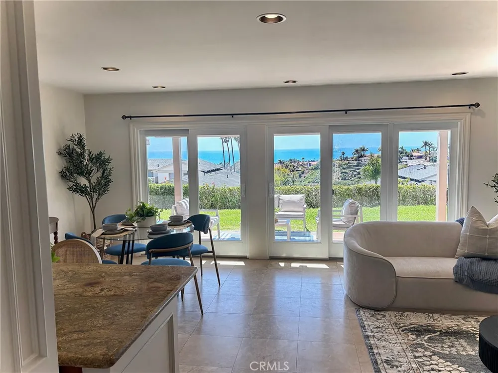 127 Avenida Adobe San Clemente, CA 92672
