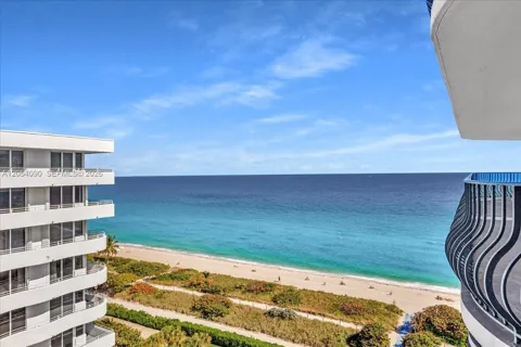 8877 Collins Ave #PH-2