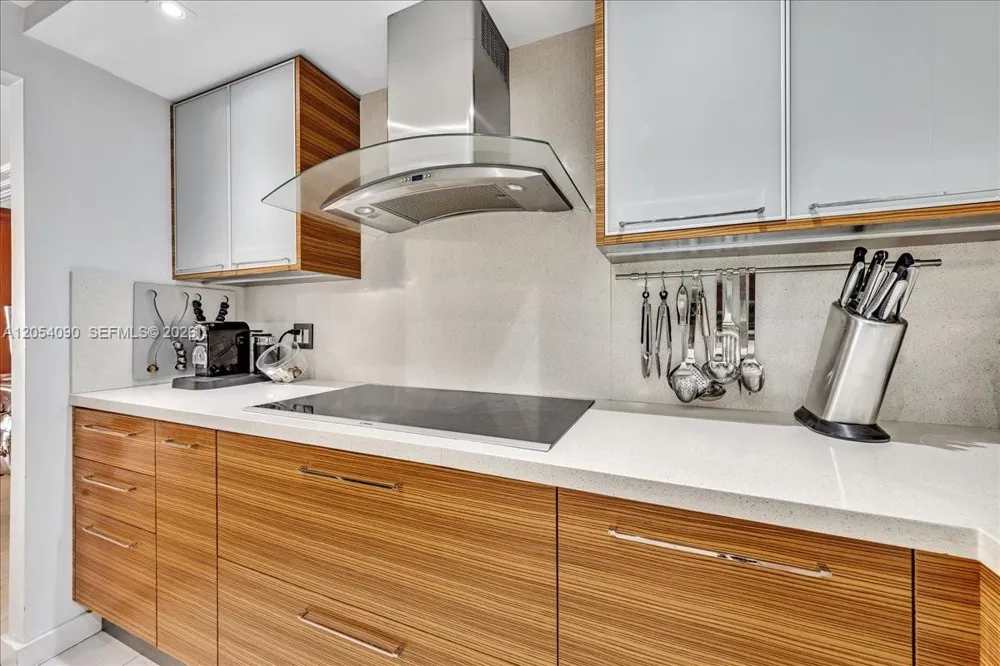 8877 Collins Ave #PH-2 Surfside, FL 33154