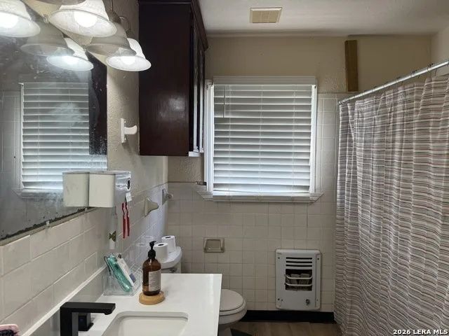 207 McGloin St Three Rivers, TX 78071