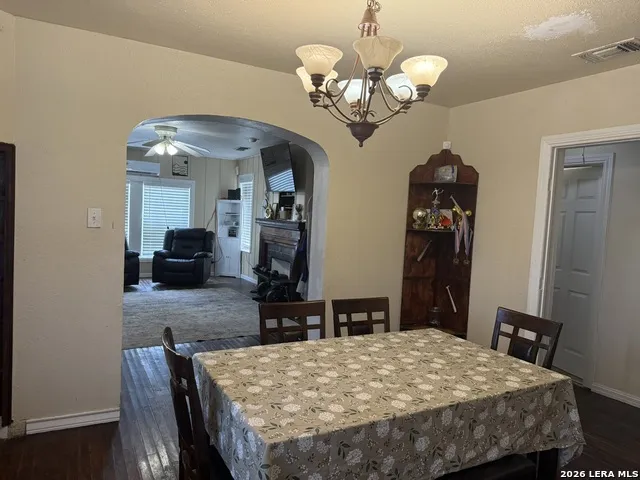 207 McGloin St Three Rivers, TX 78071