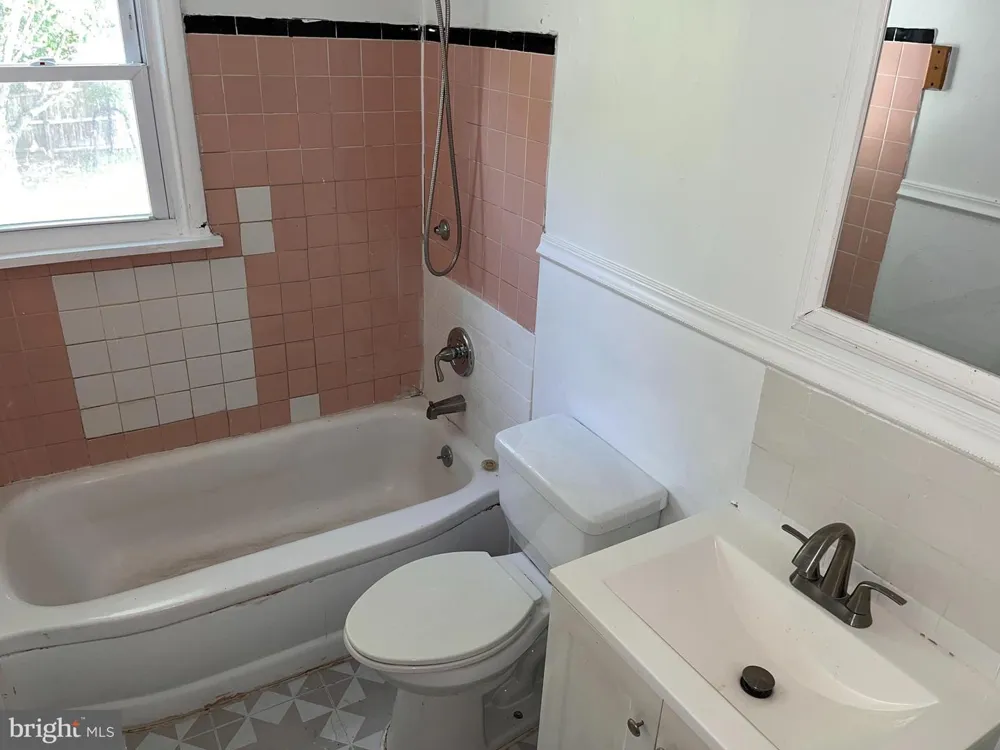 1145 LOWER FERRY ROAD Ewing, NJ 08618