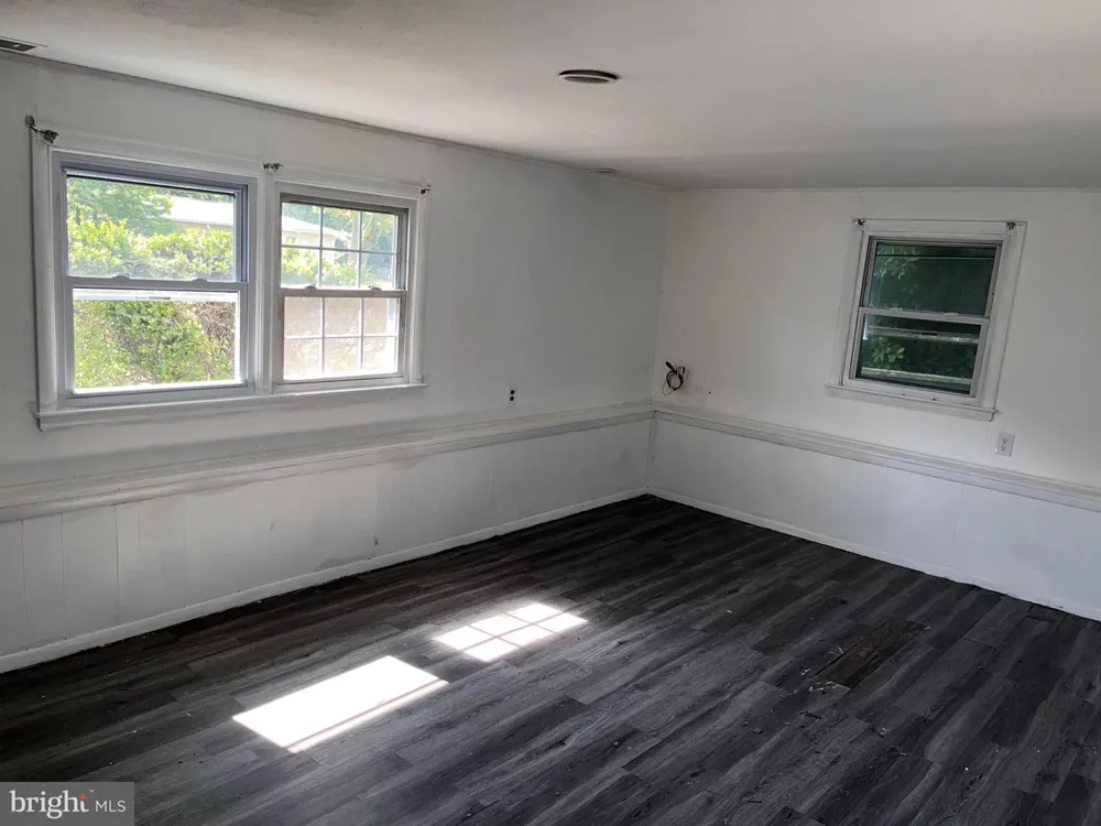 1145 LOWER FERRY ROAD Ewing, NJ 08618