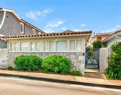 226 Via Koron Newport Beach, CA 92663