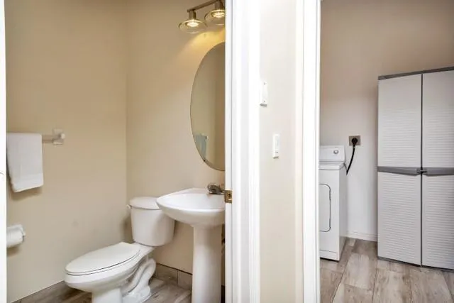 676 W Palm Aire Drive Pompano Beach, FL 33069