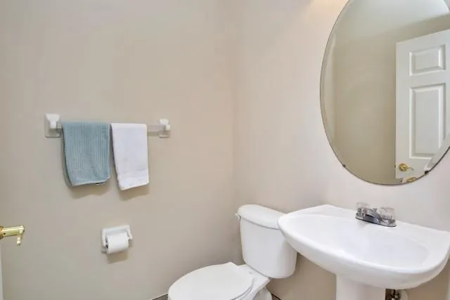 676 W Palm Aire Drive Pompano Beach, FL 33069