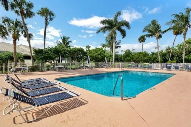 676 W Palm Aire Drive Pompano Beach, FL 33069