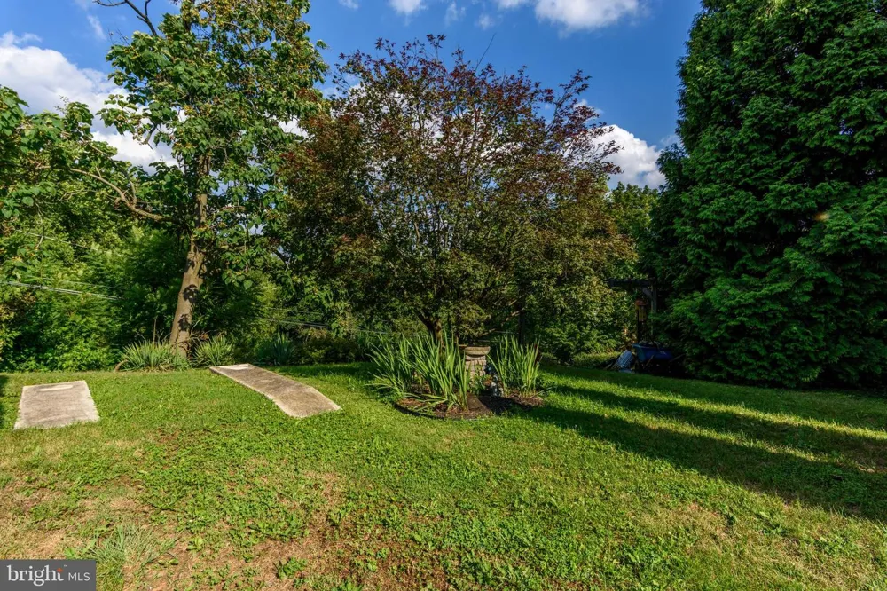 4216 RIDGE DRIVE Harrisburg, PA 17109