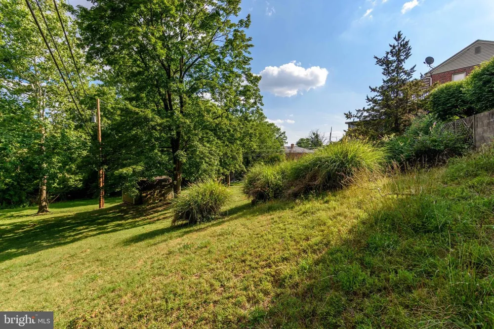 4216 RIDGE DRIVE Harrisburg, PA 17109