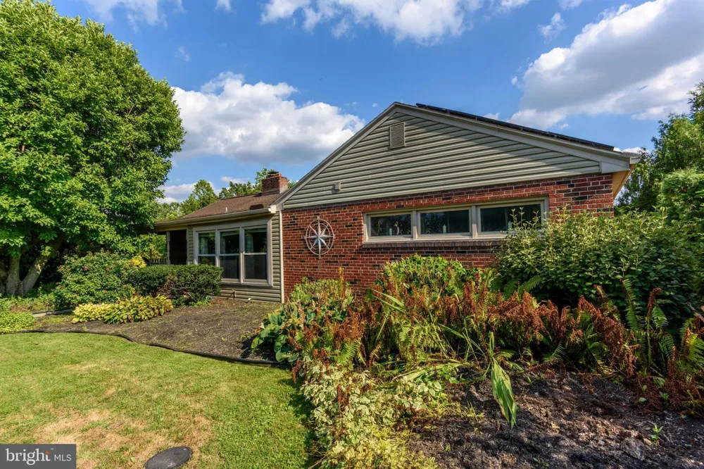 4216 RIDGE DRIVE Harrisburg, PA 17109