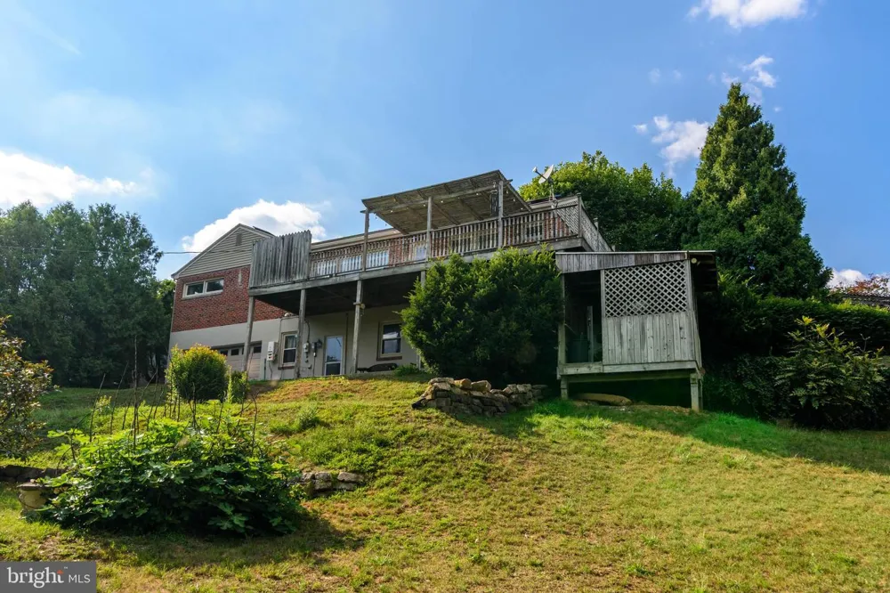 4216 RIDGE DRIVE Harrisburg, PA 17109