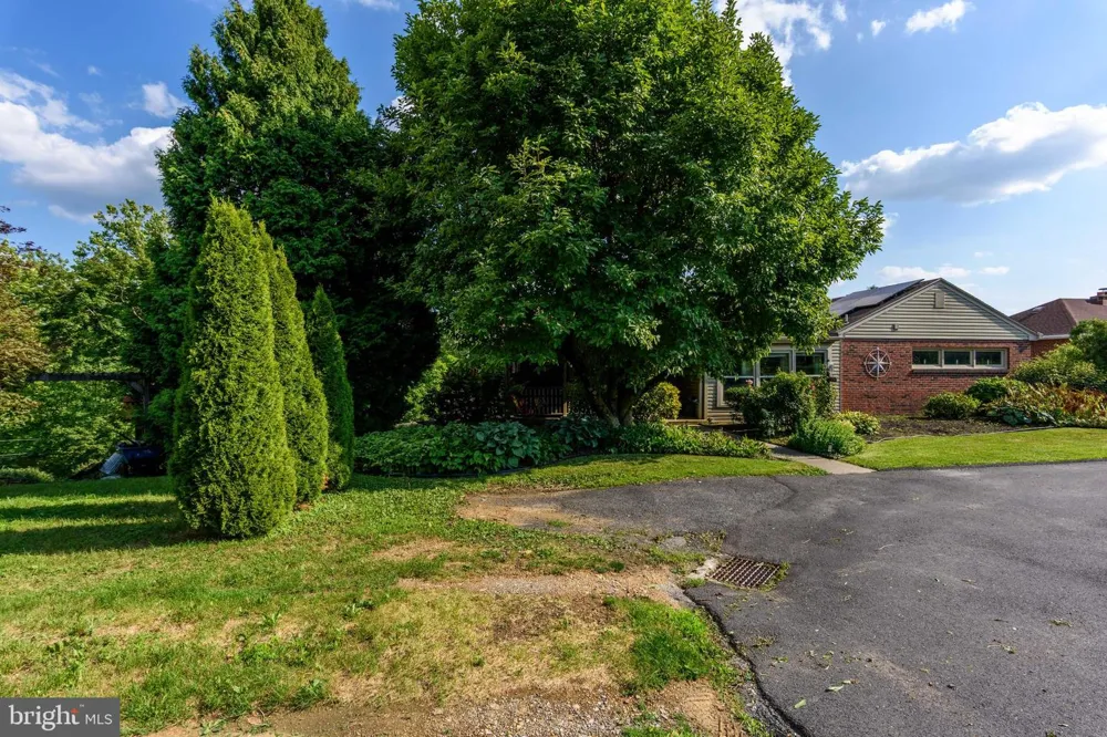 4216 RIDGE DRIVE Harrisburg, PA 17109