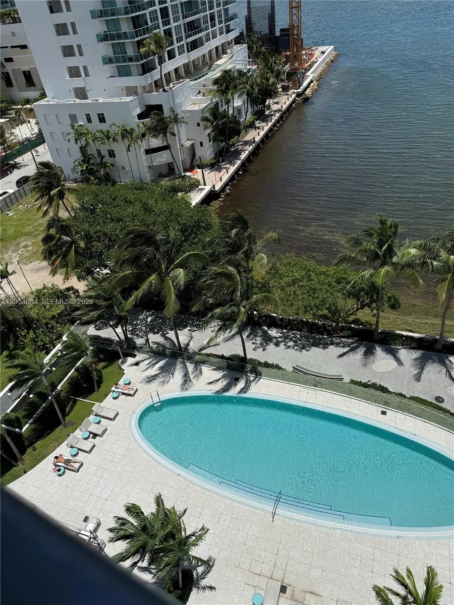 460 NE 28th St #803 Miami, FL 33137