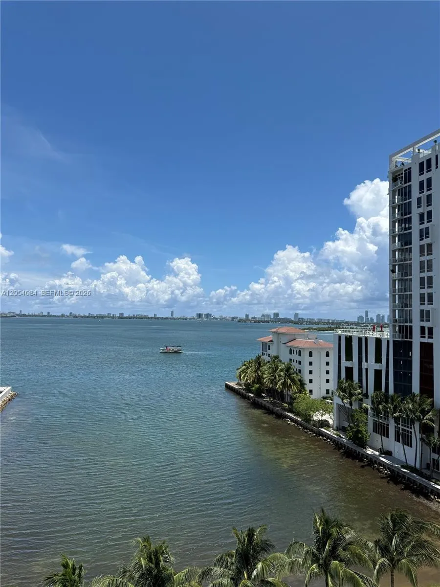 460 NE 28th St #803 Miami, FL 33137