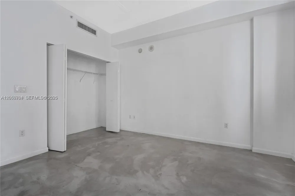 234 NE 3rd St #2109 Miami, FL 33132