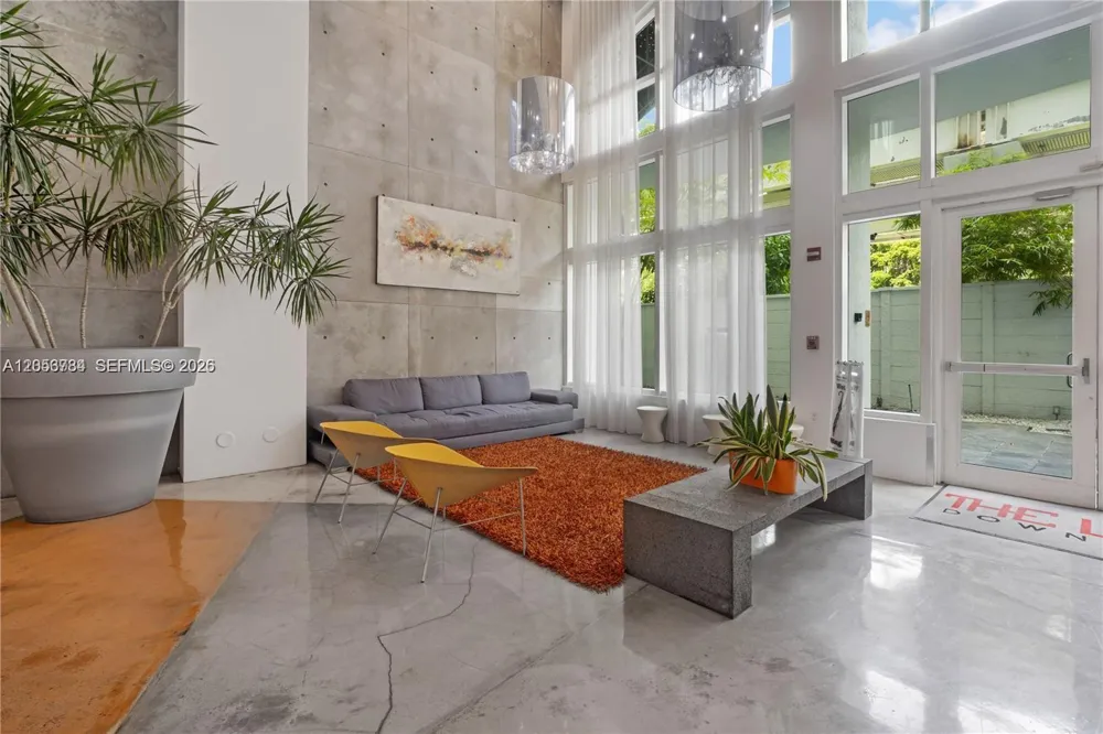 234 NE 3rd St #2109 Miami, FL 33132