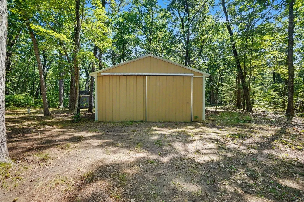 760 S Walhalla Road Branch, MI 49402