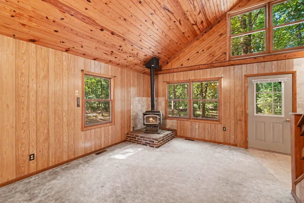 760 S Walhalla Road Branch, MI 49402