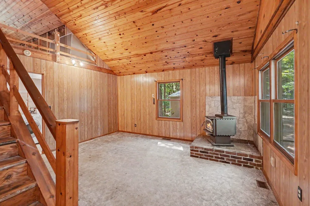 760 S Walhalla Road Branch, MI 49402