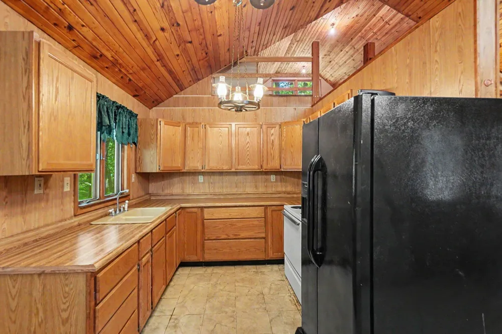 760 S Walhalla Road Branch, MI 49402