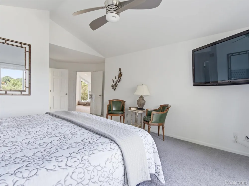 2314 Duck Lake Road Highland Charter Township, MI 48356