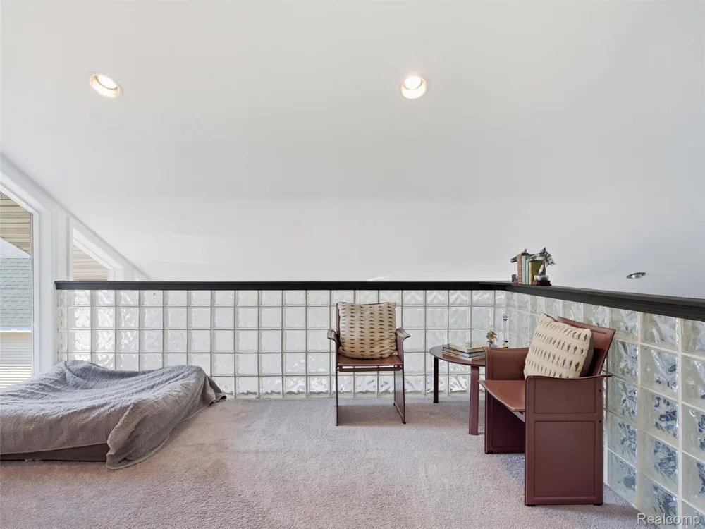 2314 Duck Lake Road Highland Charter Township, MI 48356