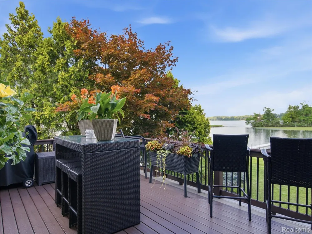 2314 Duck Lake Road Highland Charter Township, MI 48356