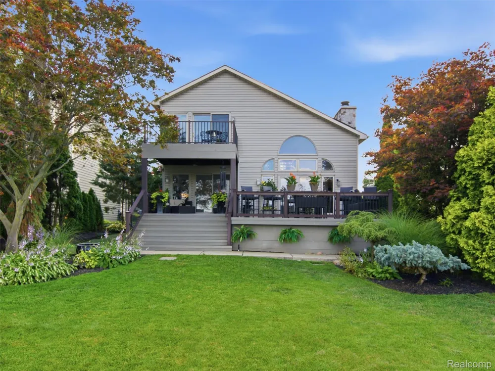 2314 Duck Lake Road Highland Charter Township, MI 48356
